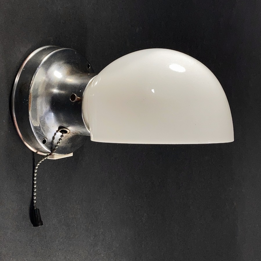 画像1: 1930's Art Deco ☆AOLITE☆ Chrome Bathroom Lamp (1)