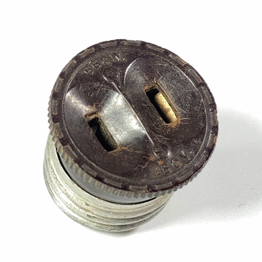 画像1: 【処分品】 Old Plug Adapter (1)