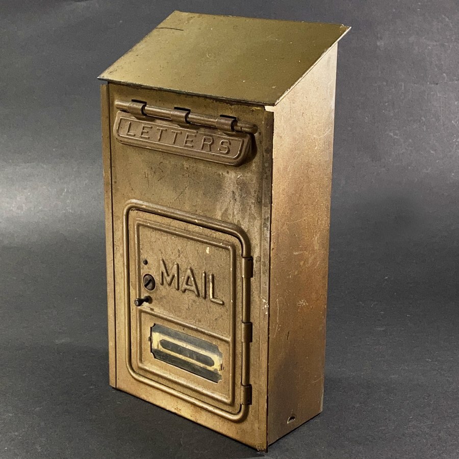 画像1: 1920-30's "CORBIN LOCK CO."  Brass Wall Mount Mail Box (1)