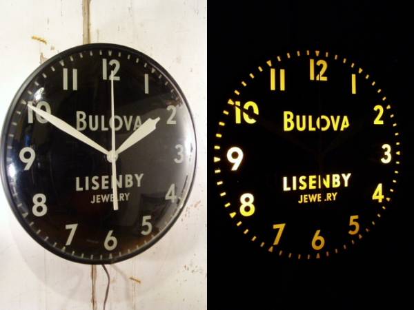 画像1: 1950's ビンテージ　" BULOVA"　壁掛け　ライトクロック (1)
