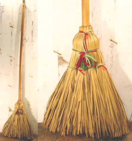 画像1: Primitive Long Hearth Broom (1)